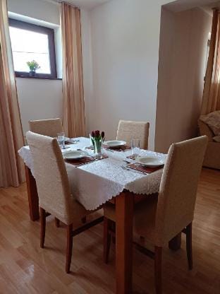103 - Large 2 bed apartment Hotel in Bansko