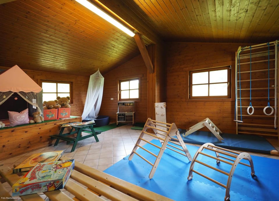 Gasthof Pesbichl Inn in Salzburgerland