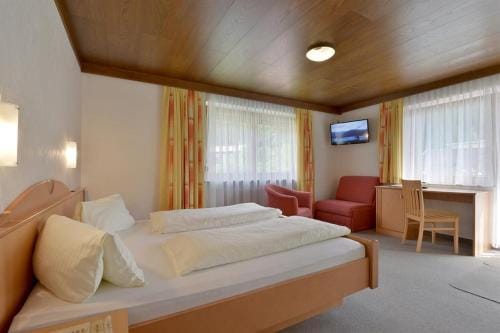 Gastehaus Hoamatl ohne Fruhstuck Hotel in Mayrhofen