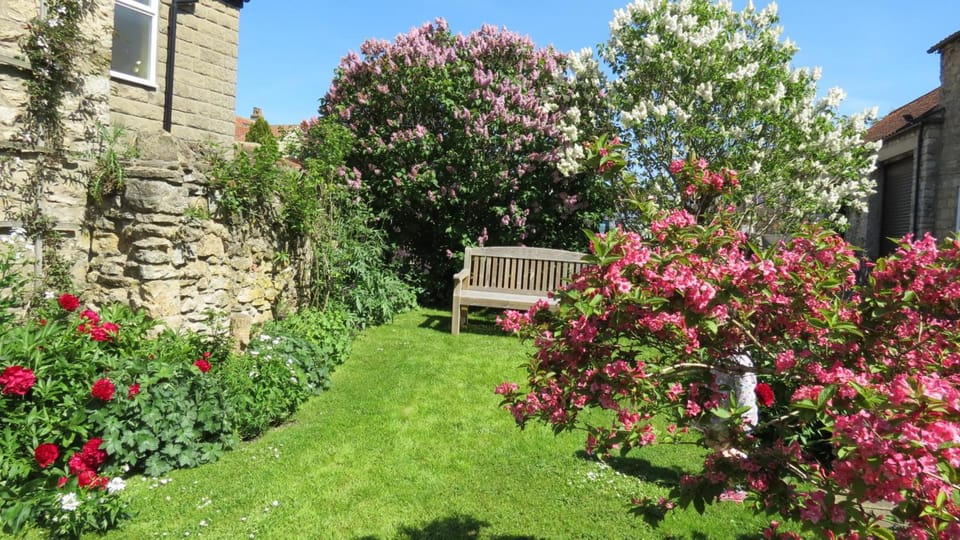 Pear Tree House B&B Hotel in England