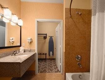 HOWARD JOHNSON HOUSTON Hotel in Harris County