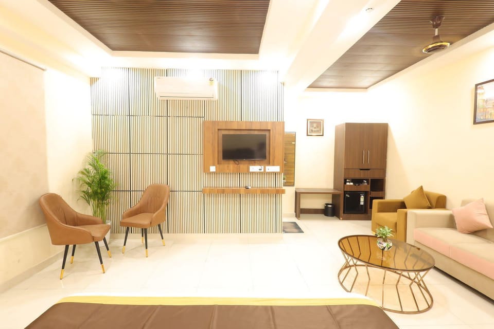 GP Palace Hotel in Lucknow