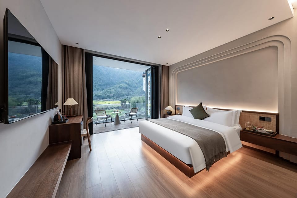 Floral Hotel Yunchu Xiyin Homestay Huangling Scenic Area Hotel in Zhejiang