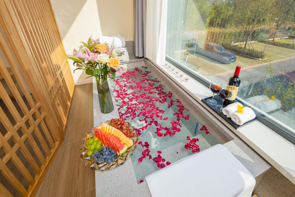Floral Hotel She Nanjing Yunshang Manjing Light Luxury Homestay Hotel in Nanjing
