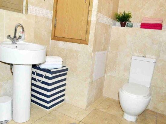 DCL Serviced Apartment Hotel in Bradford
