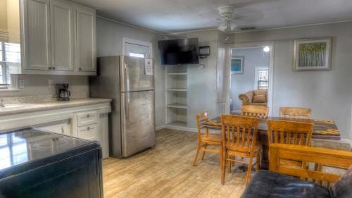 Crider's On The Frio Lodge in Rio Grande
