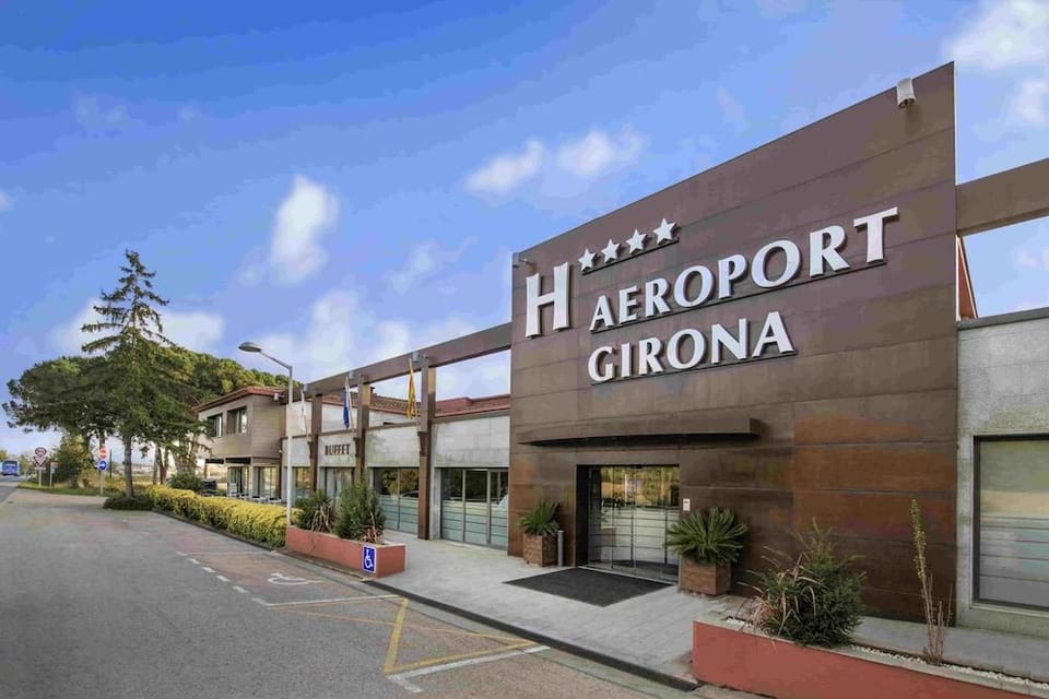 Salles Hotel Aeroport de Girona Hotel in Selva