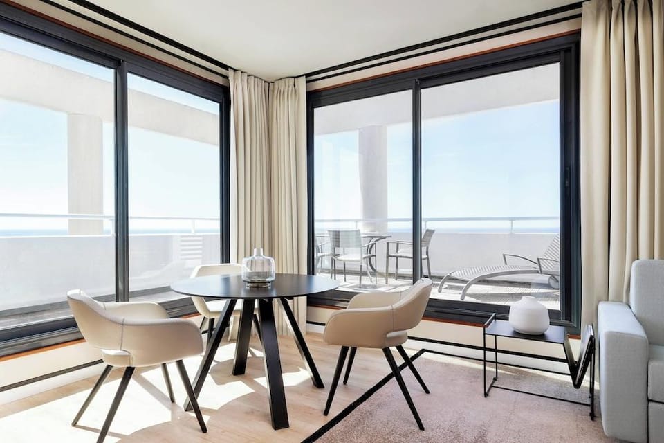 Riviera Marriott Hotel La Porte De Monaco Hotel in Cap-d'Ail