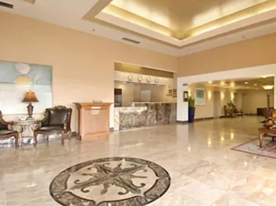 Ramada by Wyndham Hawthorne LAX / LA Stadium Hotel in Del Aire