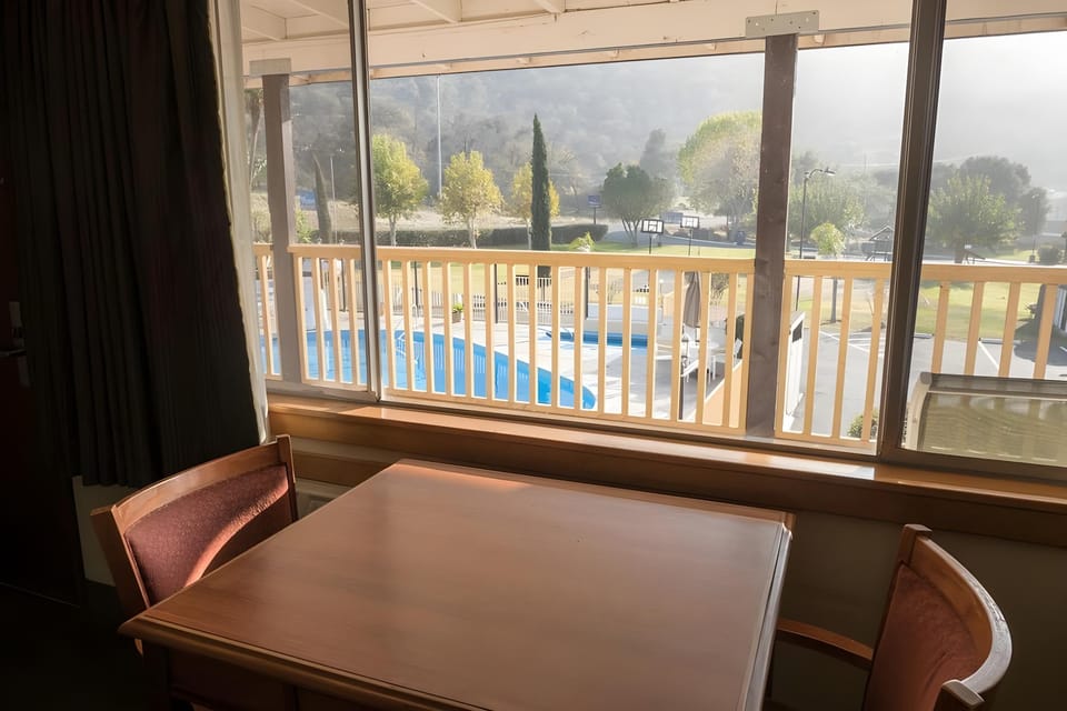 Western Holiday Lodge Three Rivers Hotel in Three Rivers
