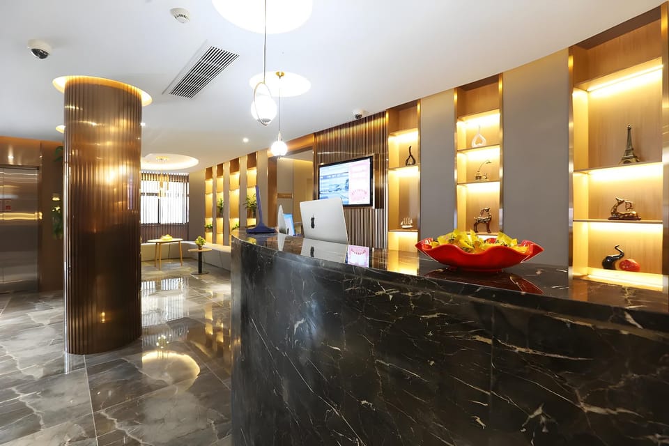 Weiting Hotel Shanghai West Nanjing  Road Hotel in Shanghai