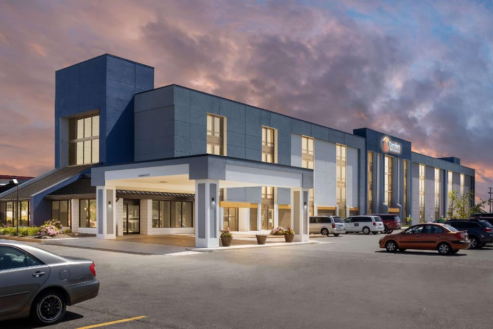 Comfort Inn & Suites Evansville Airport Hotel in Evansville