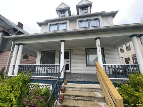Cozy private room - 11 mins to Downtown & Airport Hotel in Cleveland Heights