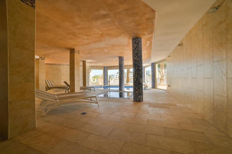Apartamentos Azul Playa Apartment hotel in Cala Ferrera