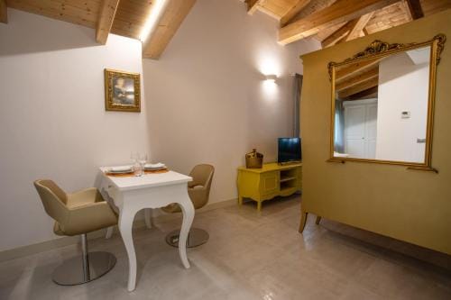 Cattania Suites and Rooms Hotel in Modena