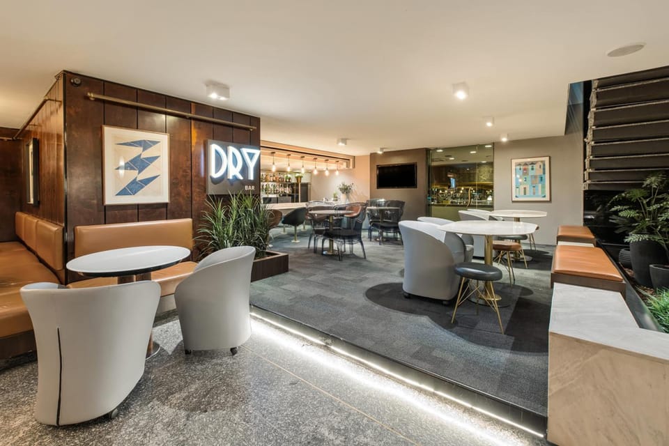 Bar/lounge