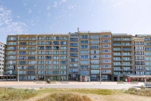 Huswell - Seafront Appartment with Stunning Views Hotel in Koksijde