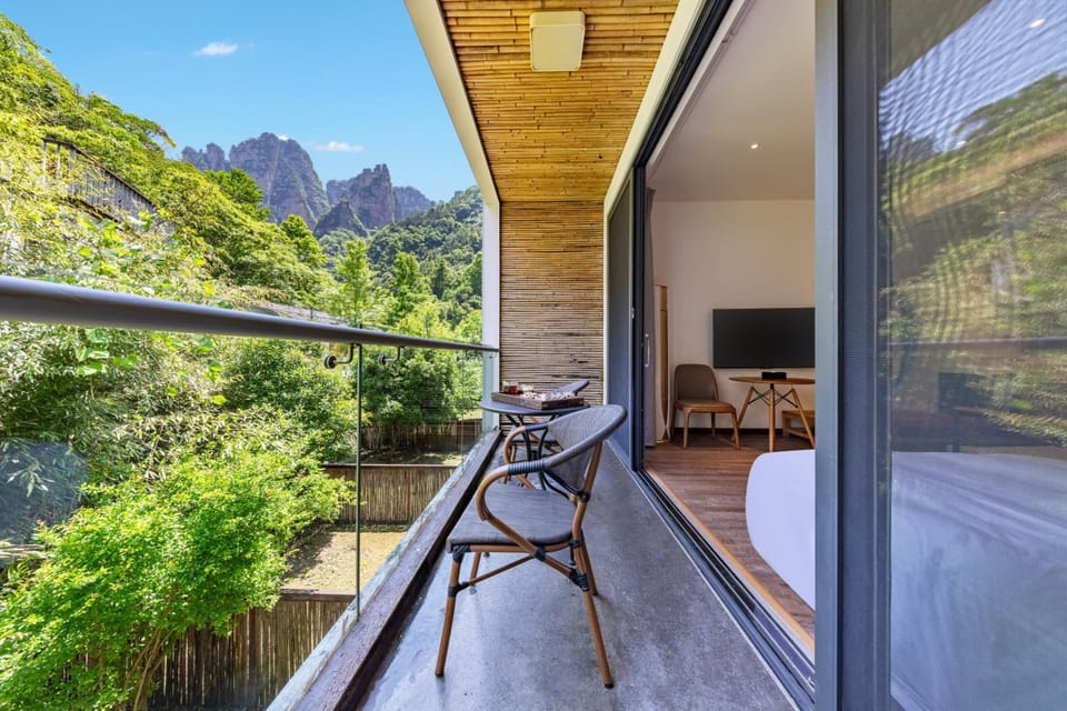 Avatar Peaks Resort Hotel in Hubei