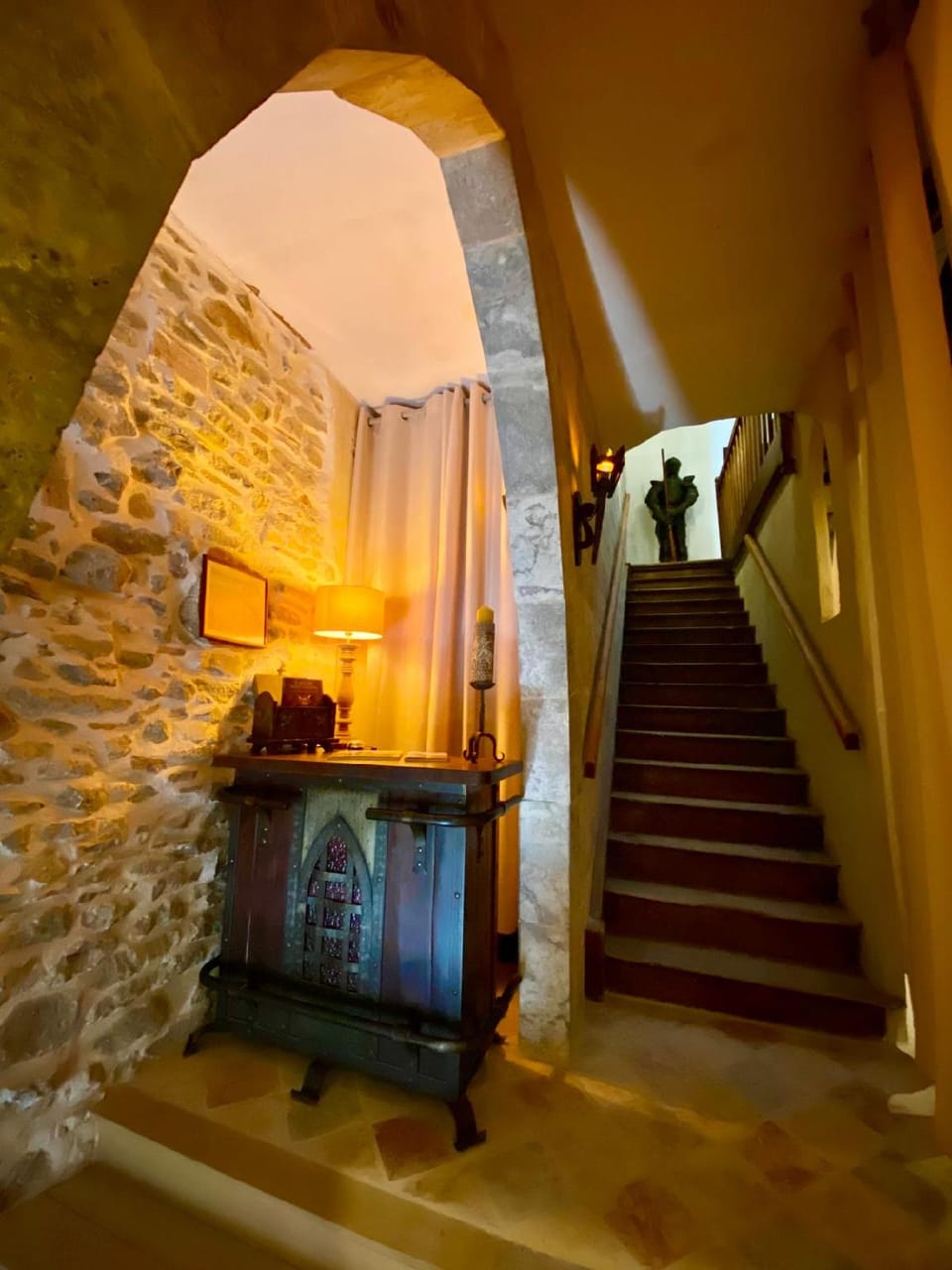 La Maison des Templiers ~ Ostal Medieval Apartment hotel in Carcassonne