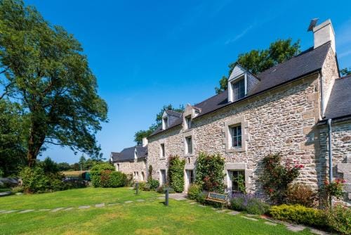 Chambre - Spa - Piscine - Sauna Hotel in Brittany
