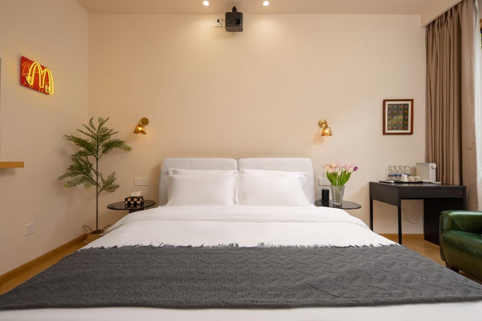 Floral Hotel Shaoxing Shufang Xiaozhu Homestay Hotel in Hangzhou