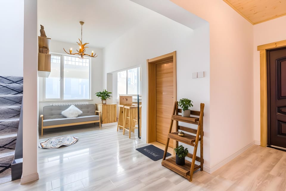 Floral Hotel Qiyue B&B Qingdao Olympic Sailing Center May 4th Plaza Hotel in Qingdao