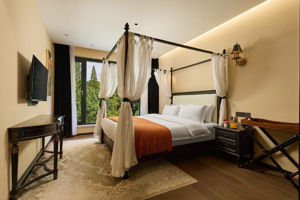 Floral Hotel Jinyun Yin Hou Zuoju Homestay Hotel in Zhejiang