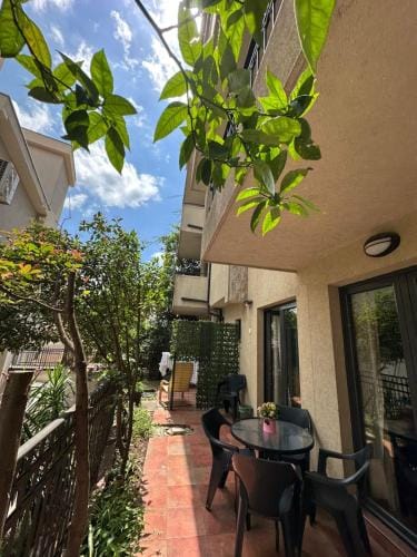 Bono Apartments Hotel in Budva