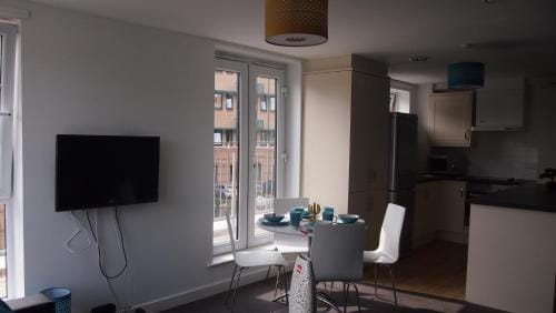 3 BedRoom Ensuite Apartment 100 Apartment Leicester Min 2 weeks Hotel in Leicester