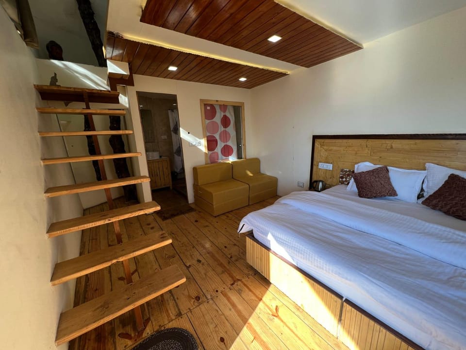 Chatanya Cottages  Hotel in Manali