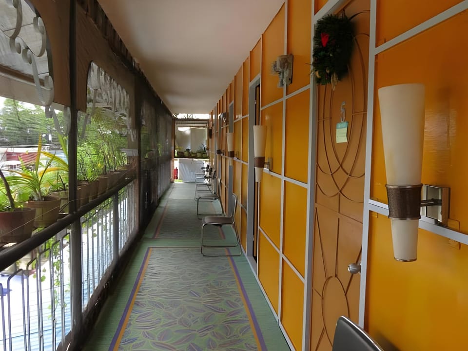 Flory's Inn Inn in Central Visayas