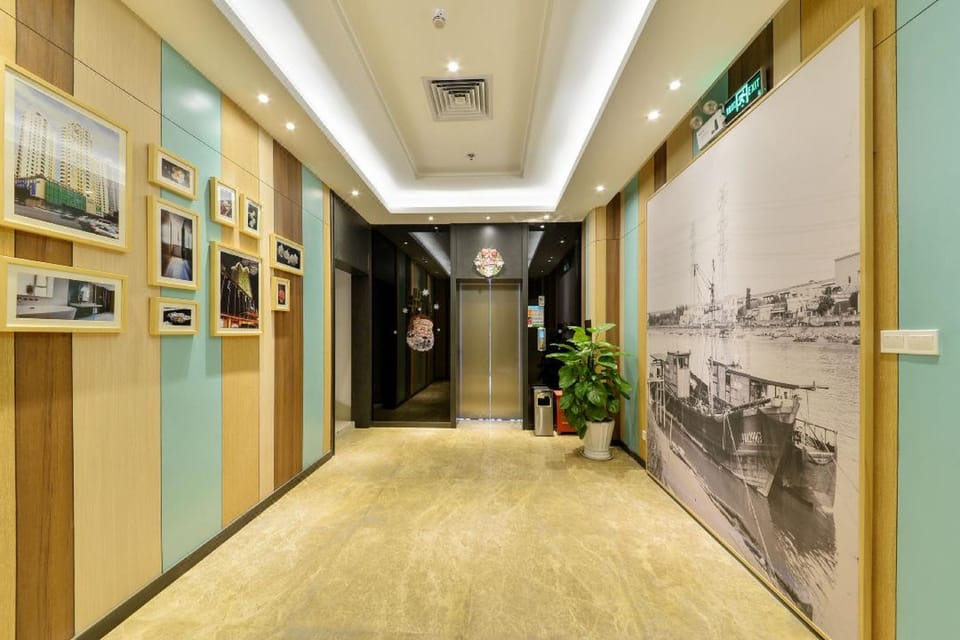 Zense Inn (Shenzhen International Convention and Exhibition Center) Hotel in Shenzhen