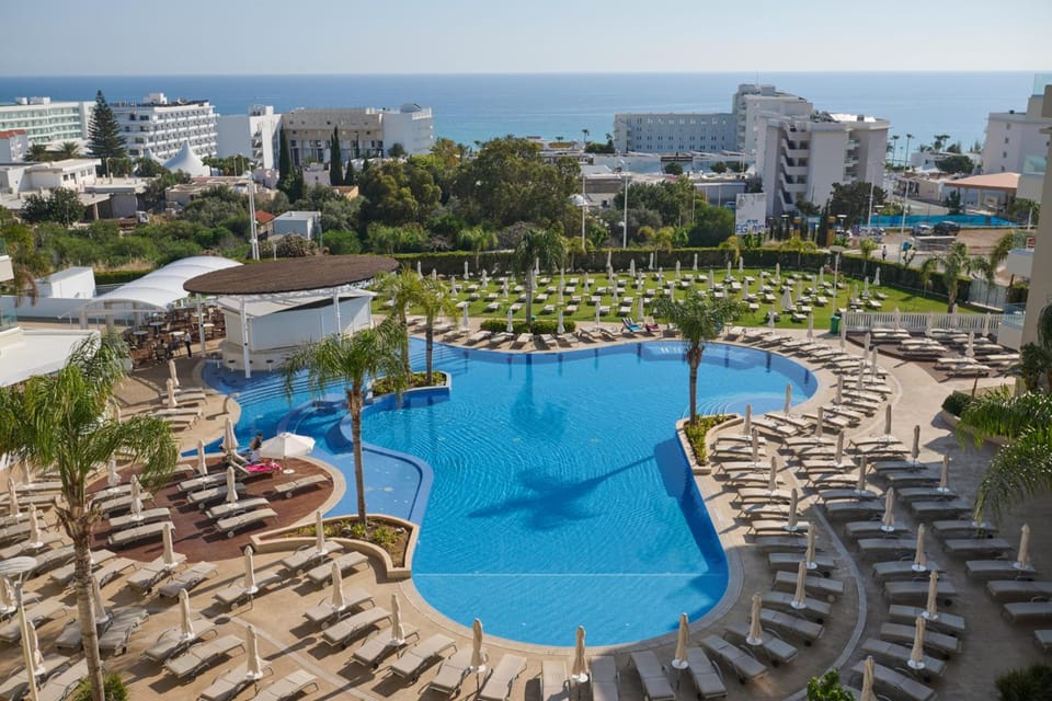 Sunrise Oasis Hotel & Waterpark Hotel in Protaras