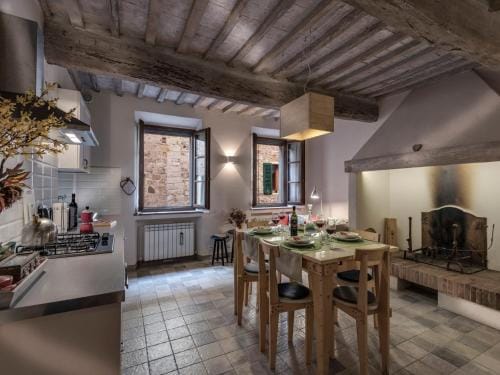 Apartment La Scala 1572 Hotel in San Quirico d'Orcia