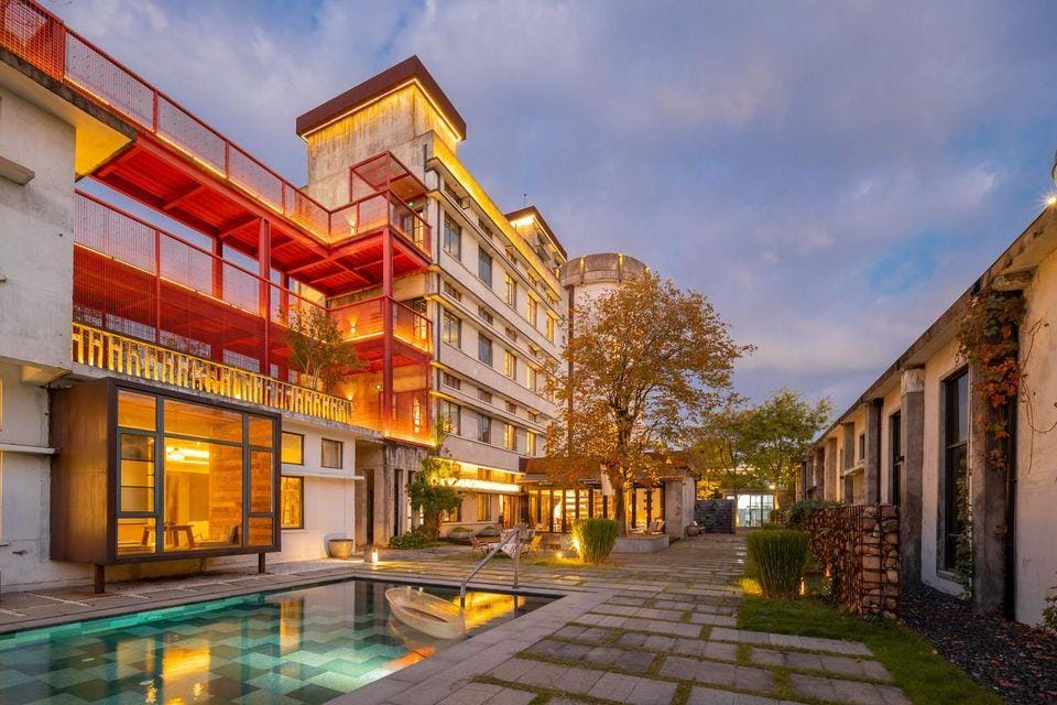 Floral Hotel She Quzhou Yueyin Heji Homestay Hotel in Zhejiang