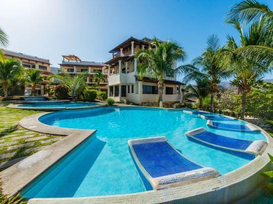 Coco Sunset Hills 52 Hotel in Coco