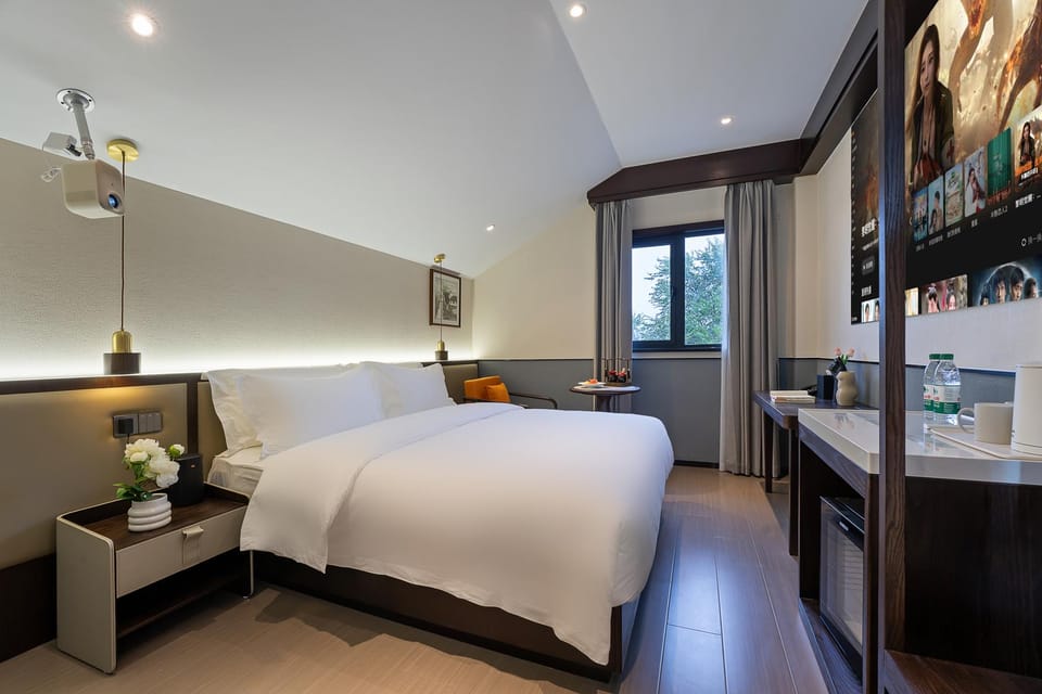 Floral Hotel Shaoxing Shijianfang Homestay Hotel in Hangzhou