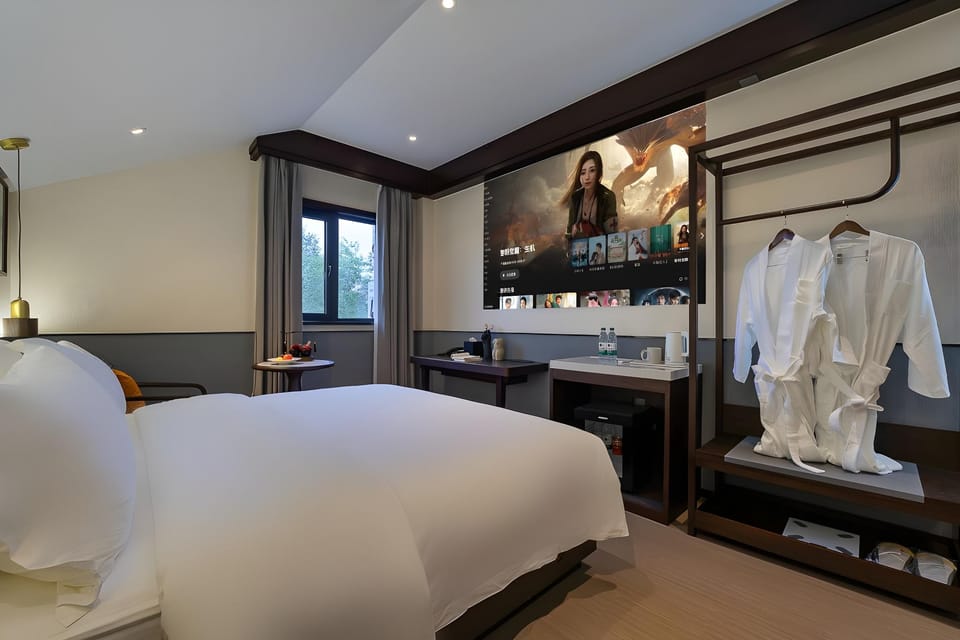 Floral Hotel Shaoxing Shijianfang Homestay Hotel in Hangzhou