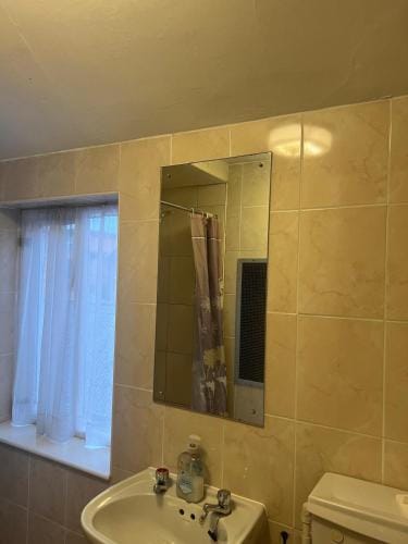 Near Hylands hotel family room for 3 Hotel in Nottingham