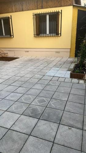 Votre Maison Lointaine Hotel in Pantin