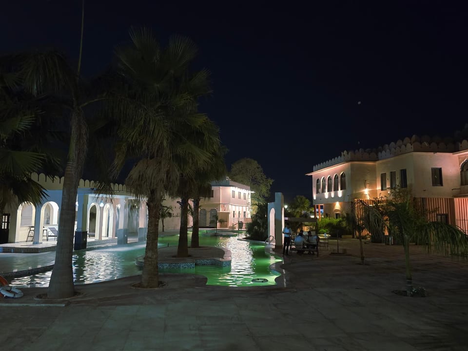 Poolside bar