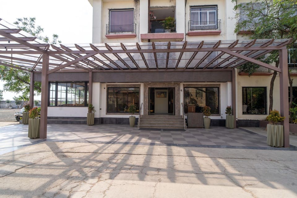 Chokar Dhani Resort Hotel in Maharashtra