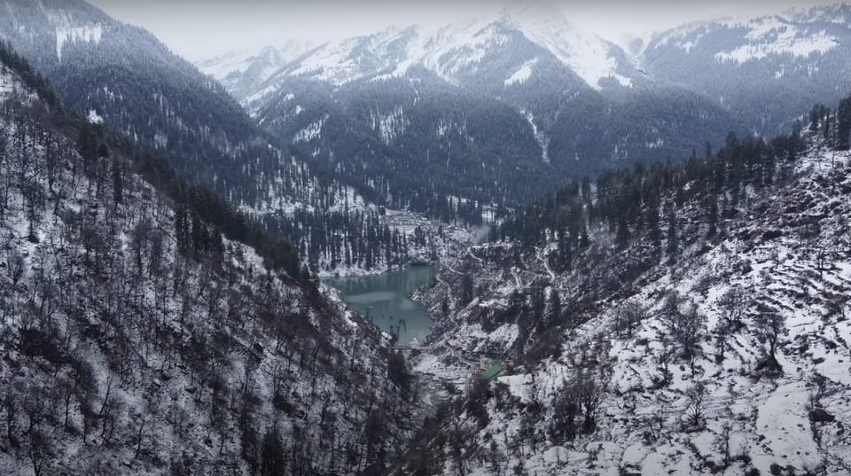 Yellowjackets Hostel Tosh Hostel in Himachal Pradesh