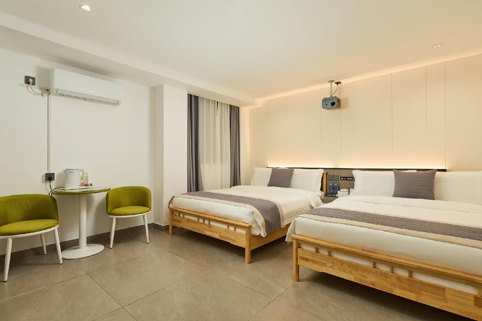 Floral Hotel Chonghan Homestay Chaozhou Ancient Town Paifang Street Hotel in Fujian