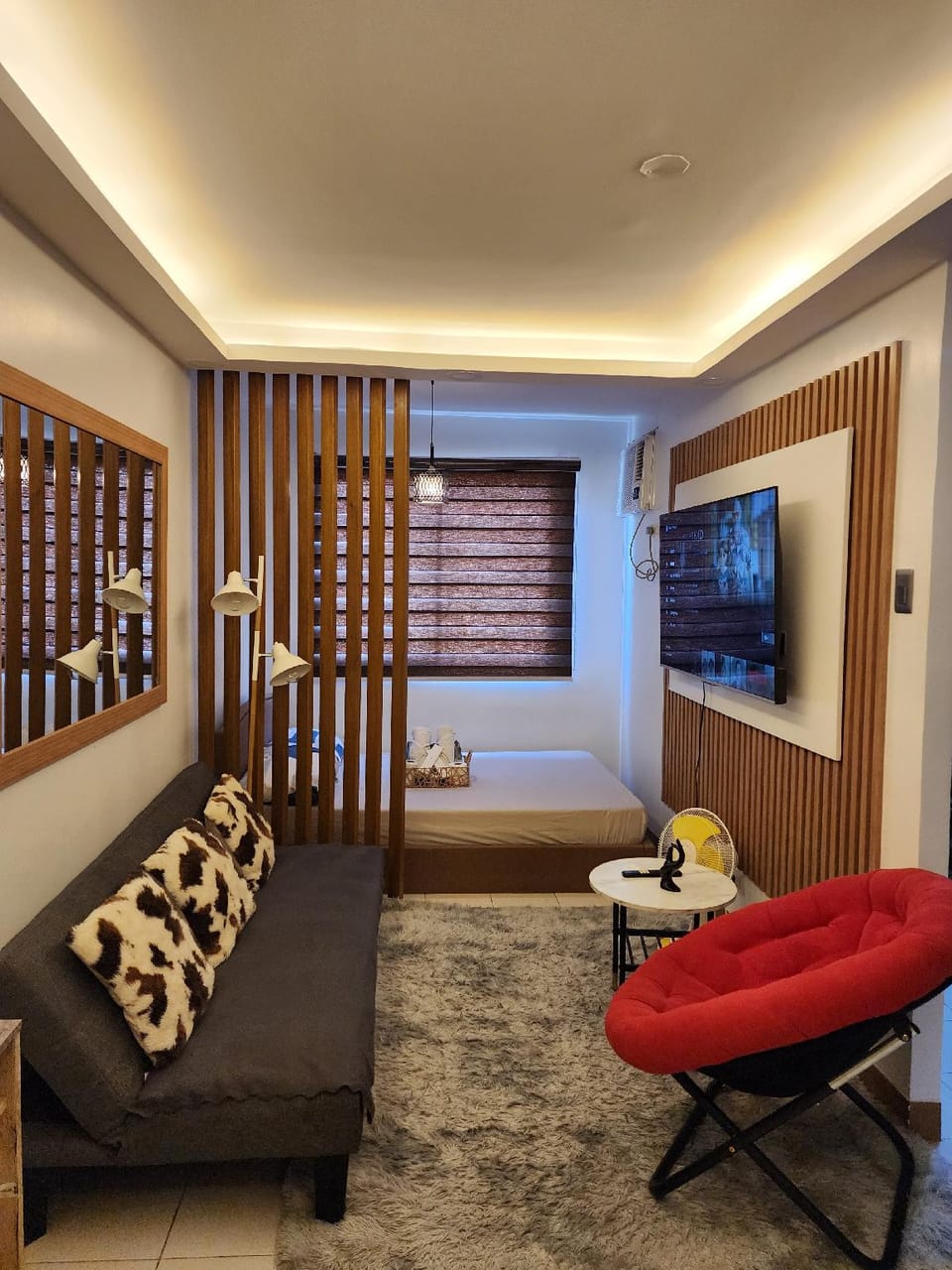 April's Crib Staycation beside Enchanted Kingdom Bed and Breakfast in Santa Rosa