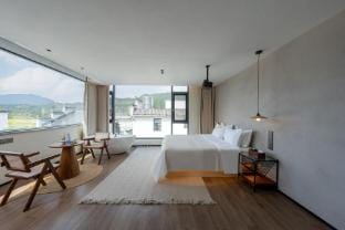 Wuyuan Mid-Mountain Guest House (Huangling Scenic Spot) Hotel in Zhejiang