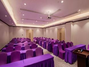 Sihong Lifeng Hotel (Sizhou Wuyue Plaza) Hotel in Jiangsu