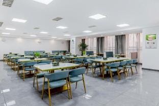 Yiheshun Boutique Hotel (Yihe South High-speed Railway Station University Town) Hotel in Jiangsu
