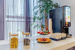 Yiheshun Boutique Hotel (Yihe South High-speed Railway Station University Town) Hotel in Jiangsu