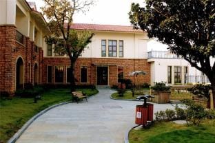 Cuiping Manor Hotel in Jiangsu